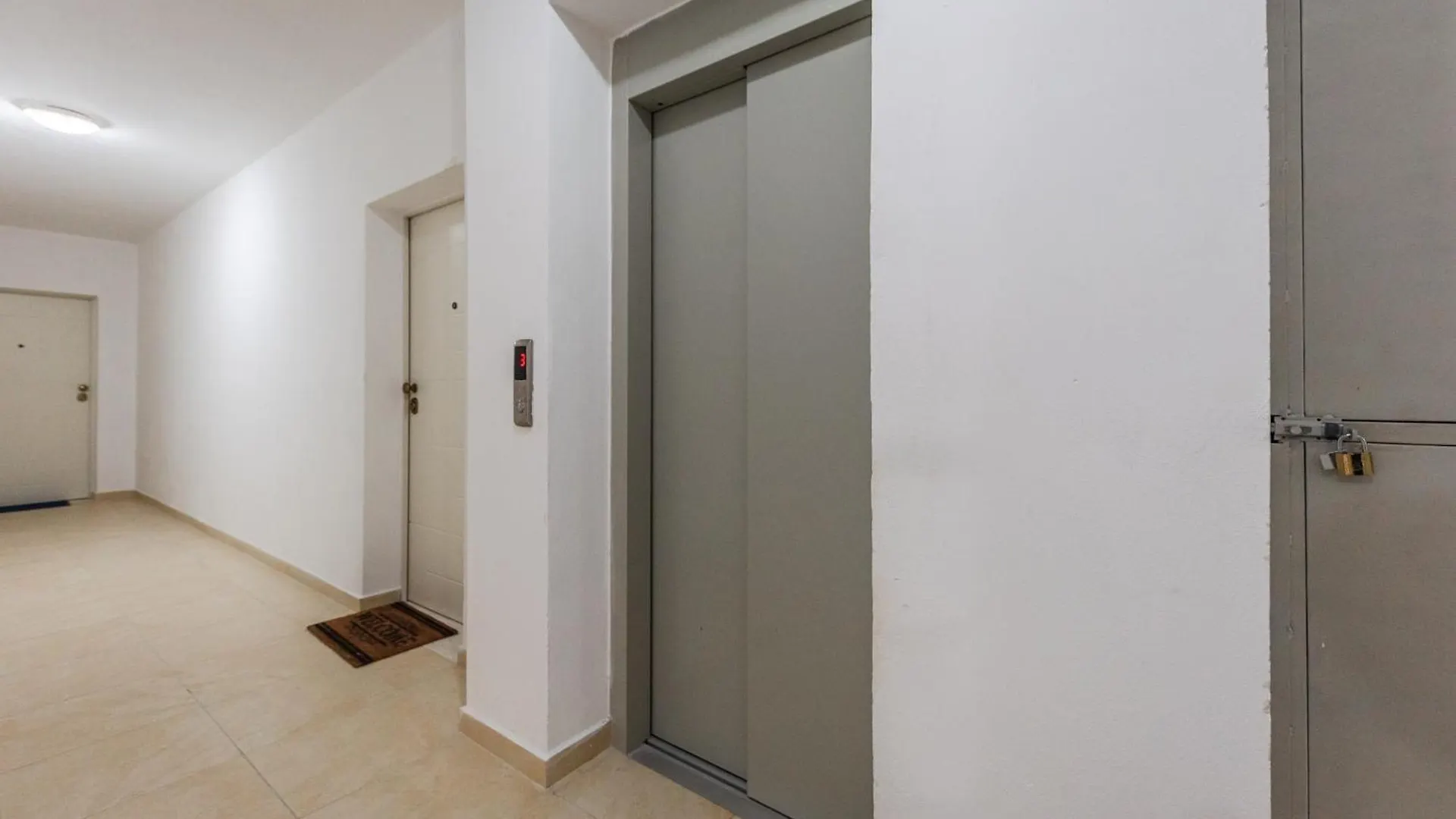 Helia'S Cozy Apartment Qerret Golem  Albania
