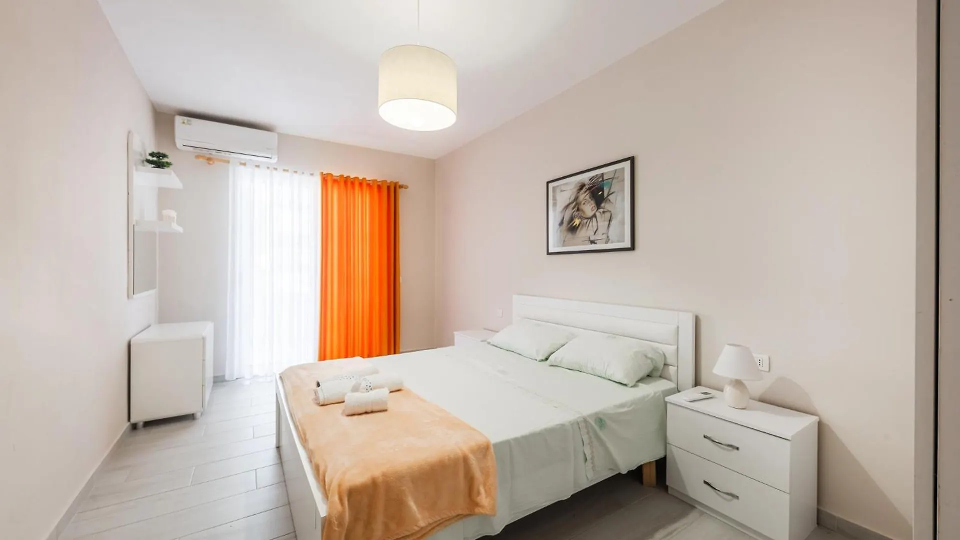 Helia'S Cozy Apartment Qerret Golem