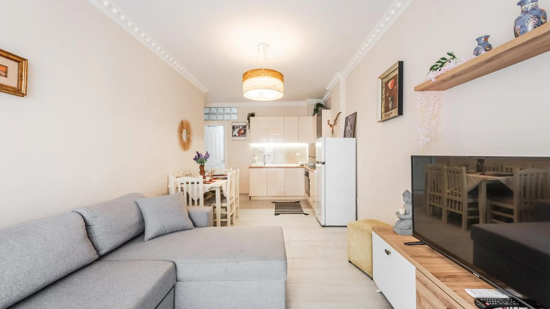 Helia'S Cozy Apartment Qerret Golem