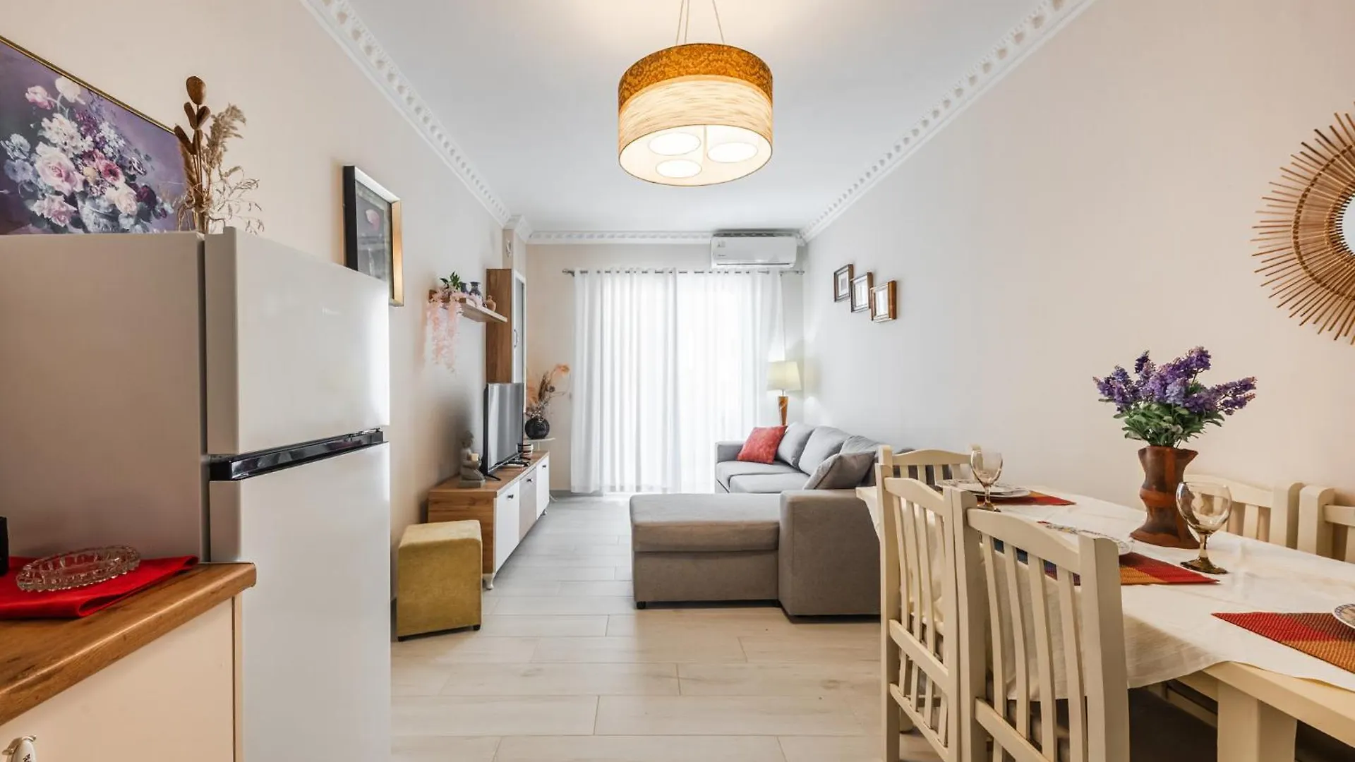 Helia'S Cozy Apartment Qerret Golem  Golem (Tirana)